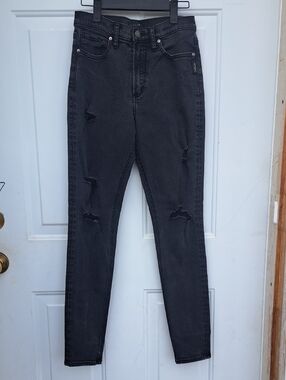 Silver Jeans Dark Gray/Black Distressed Calley Skinny Jeans | Size W26xL31